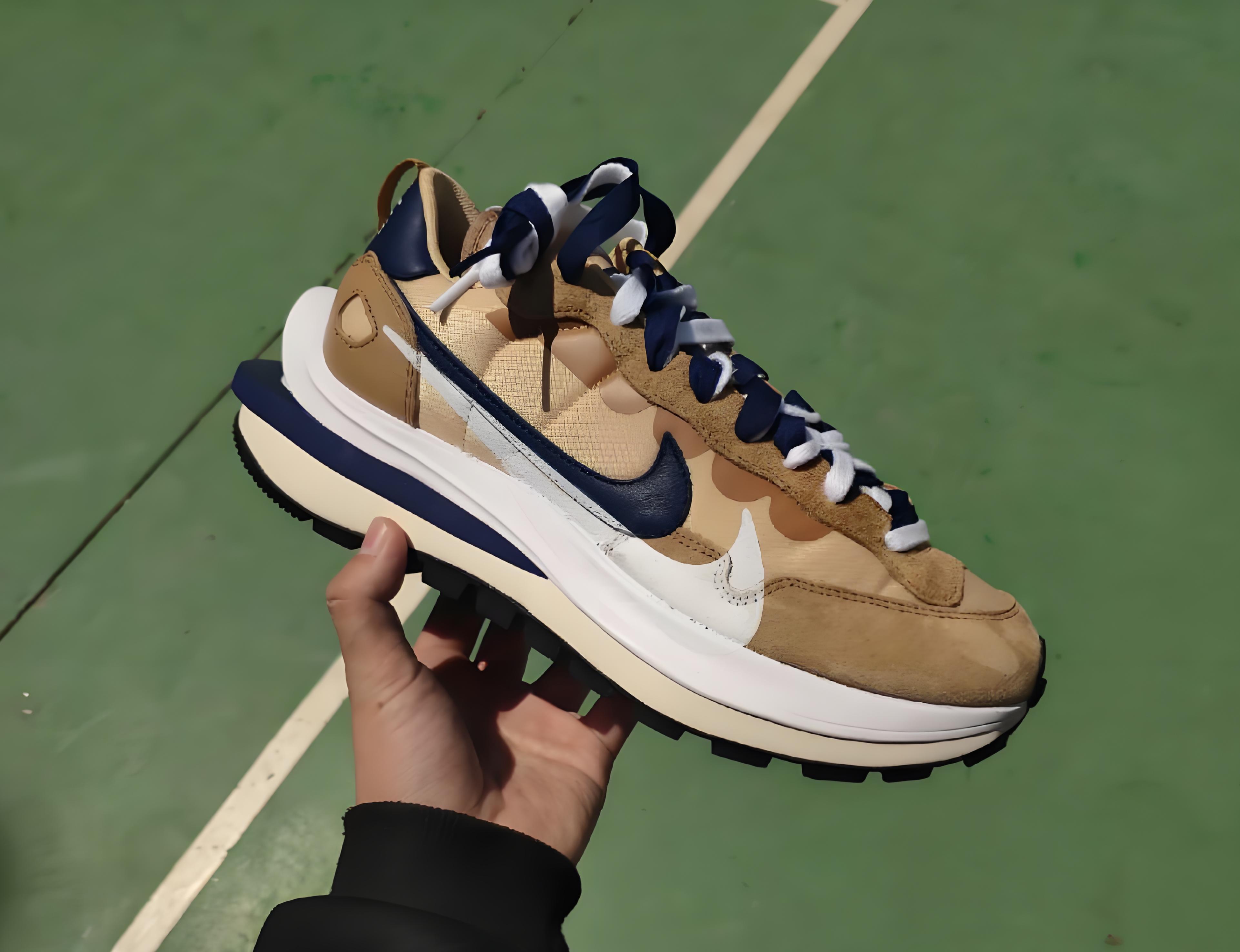 sacai%20x%20nike%20vaporwaffle%20111%20(4).jpg